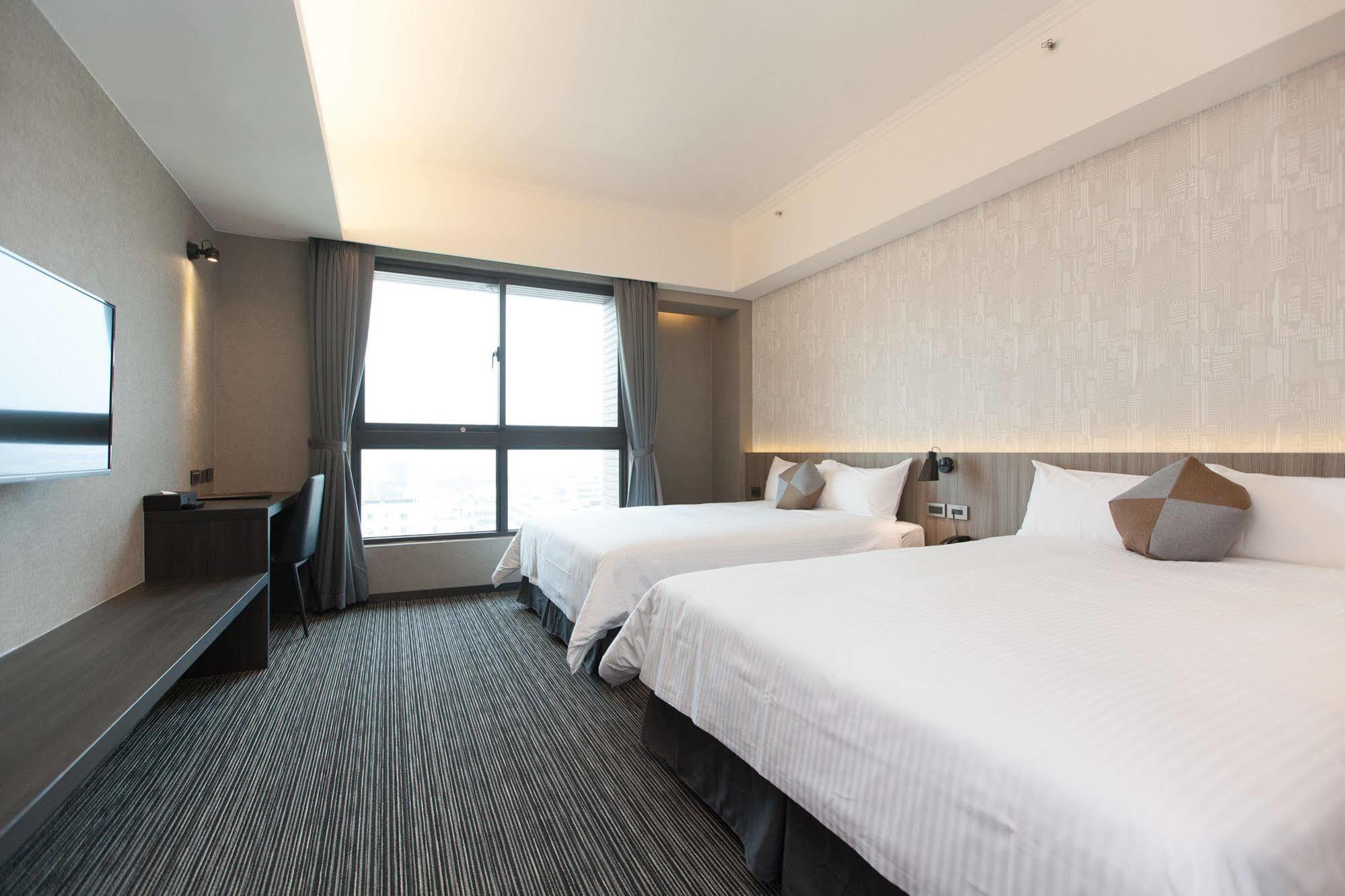 Holiday Inn Express Kaohsiung Love River By Ihg Extérieur photo