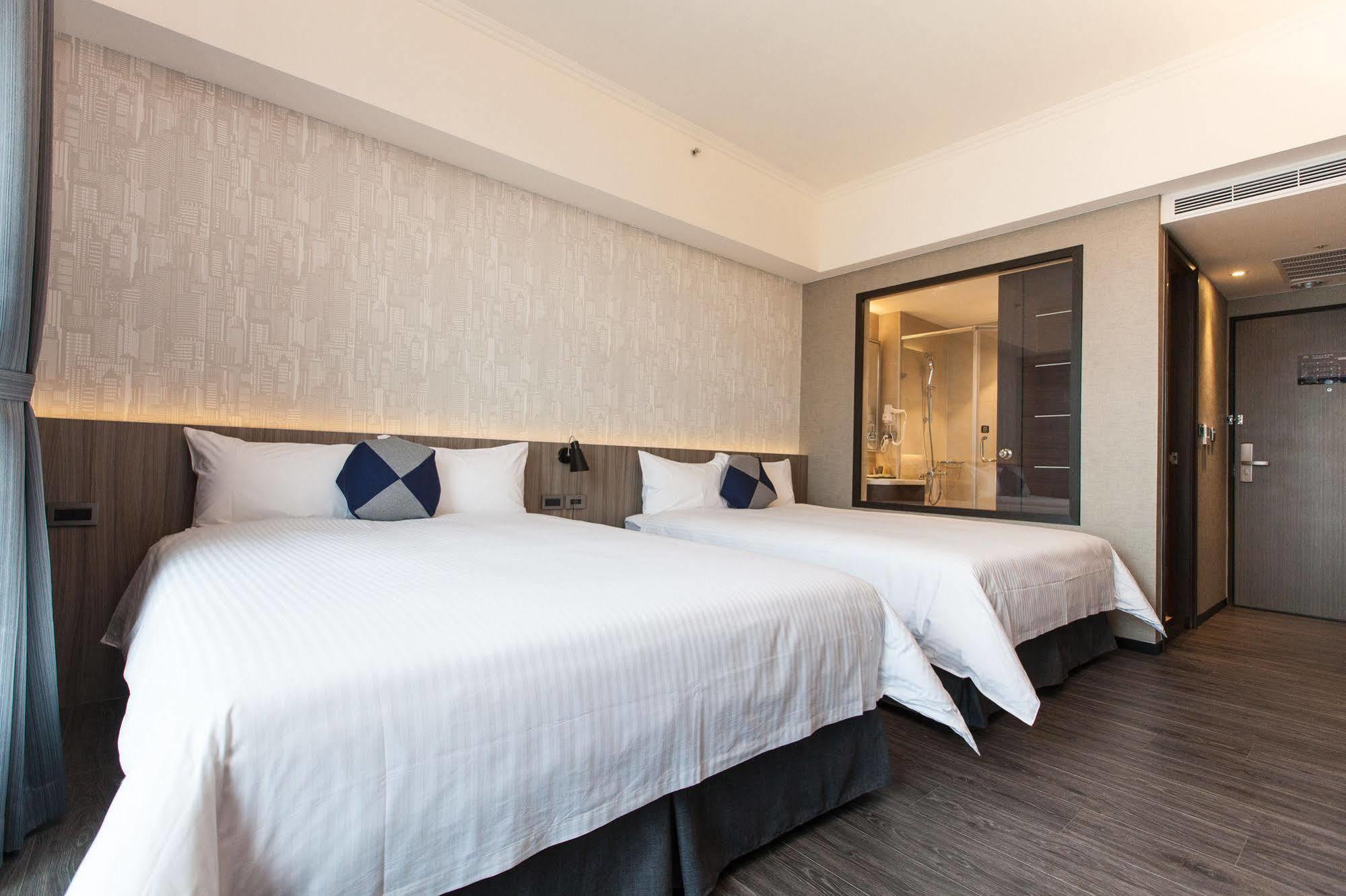 Holiday Inn Express Kaohsiung Love River By Ihg Extérieur photo